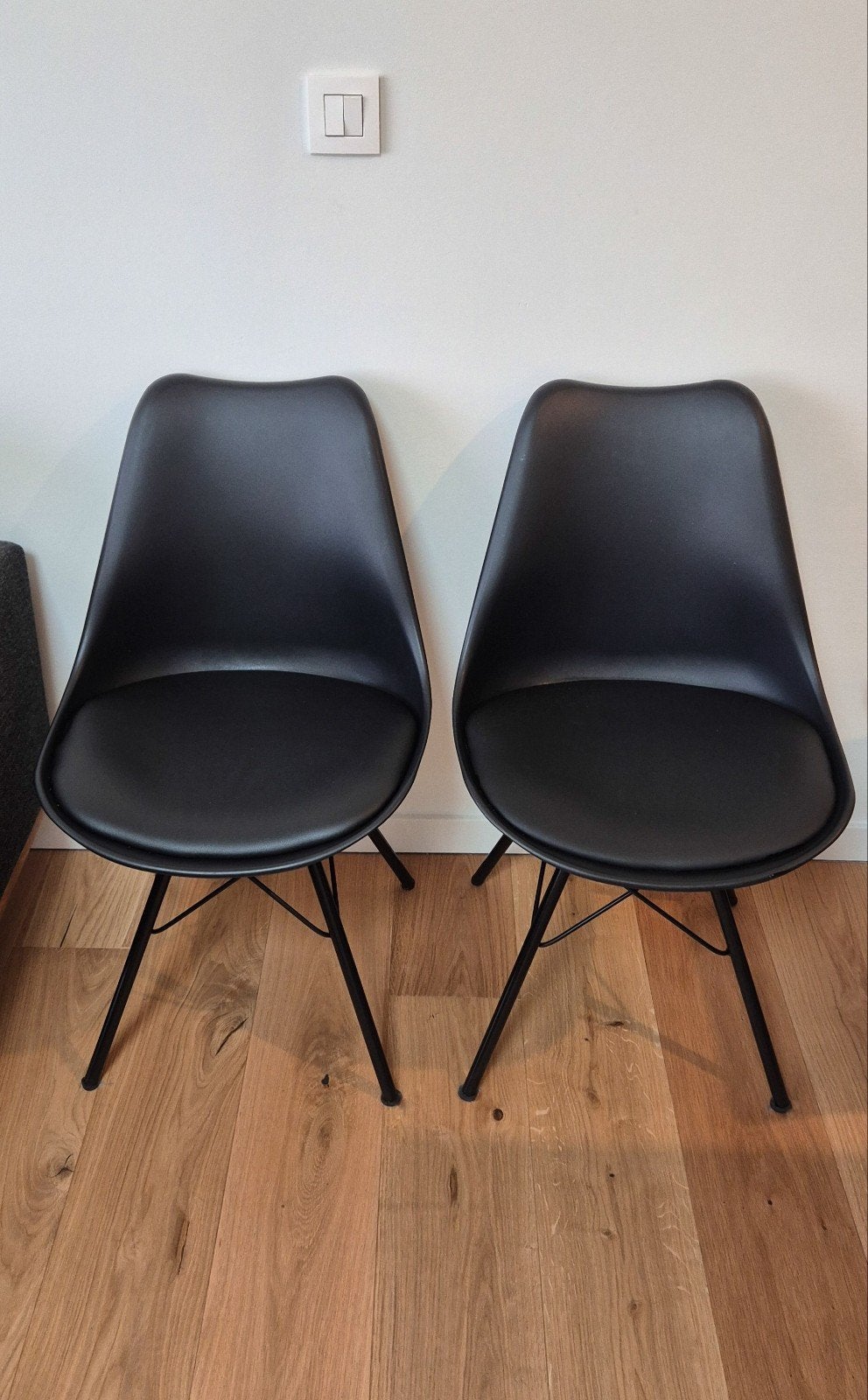 2x Scandinavische Kuipstoelen Zwart, Huis en Inrichting, Ophalen, Zwart, Twee