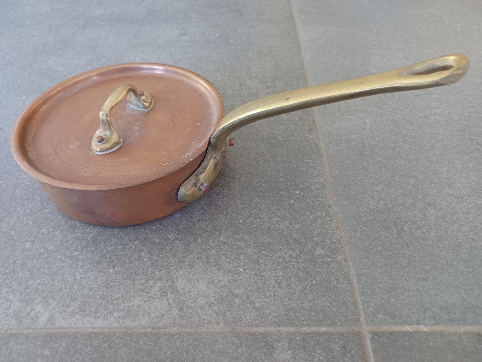 Koperen steelpan met deksel Diameter 15 cm Gewicht 950gr, Ophalen of Verzenden