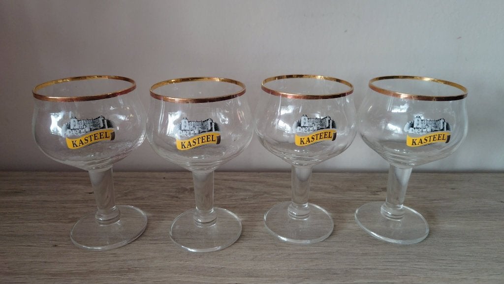 Kasteelbier kleine glaasjes, Collections, Verres & Petits Verres, Enlèvement ou Envoi, Comme neuf