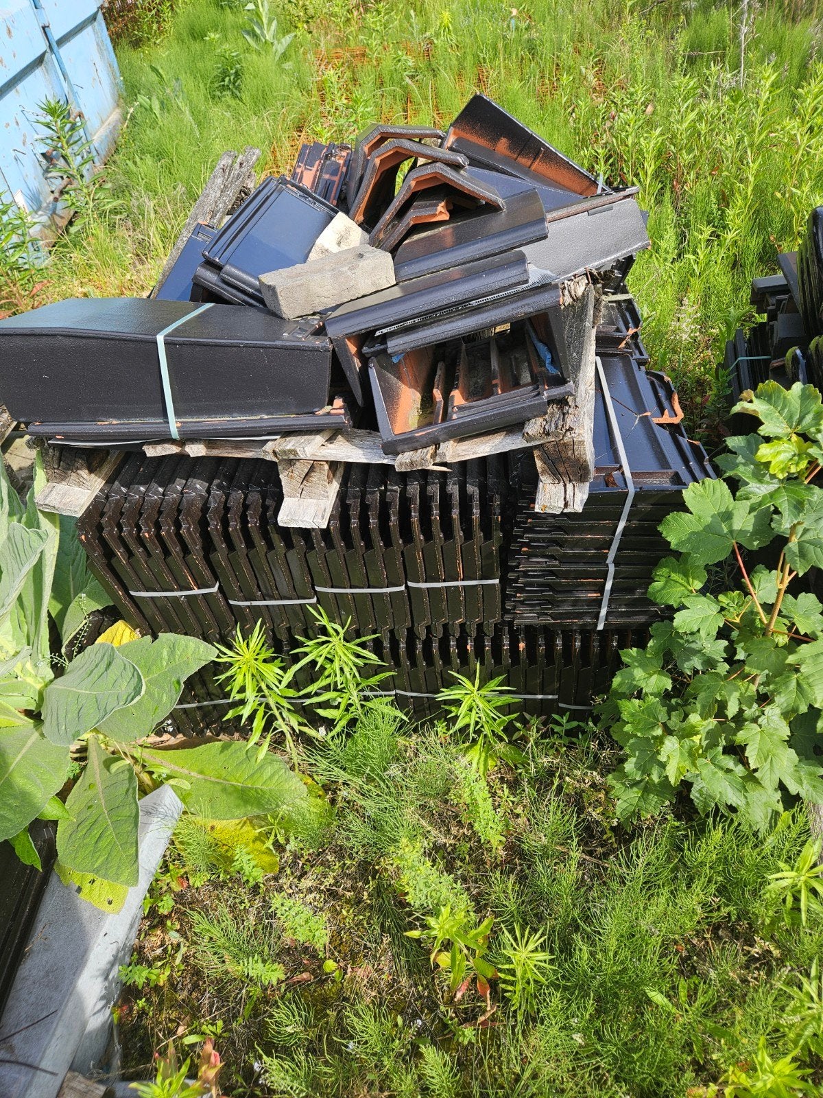 Zwarte dakpannen, Doe-het-zelf en Bouw, Dakpannen en Dakbedekking, Ophalen, Zwart, Dakpannen