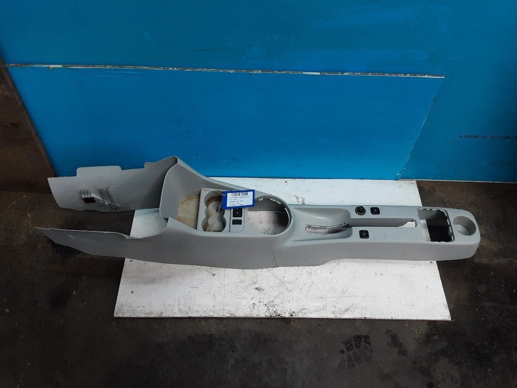 MIDDENCONSOLE Skoda Fabia II Combi (01-2007/12-2015), Auto-onderdelen, Interieur en Bekleding, Gebruikt, Mevr. I. Hauben, Skoda