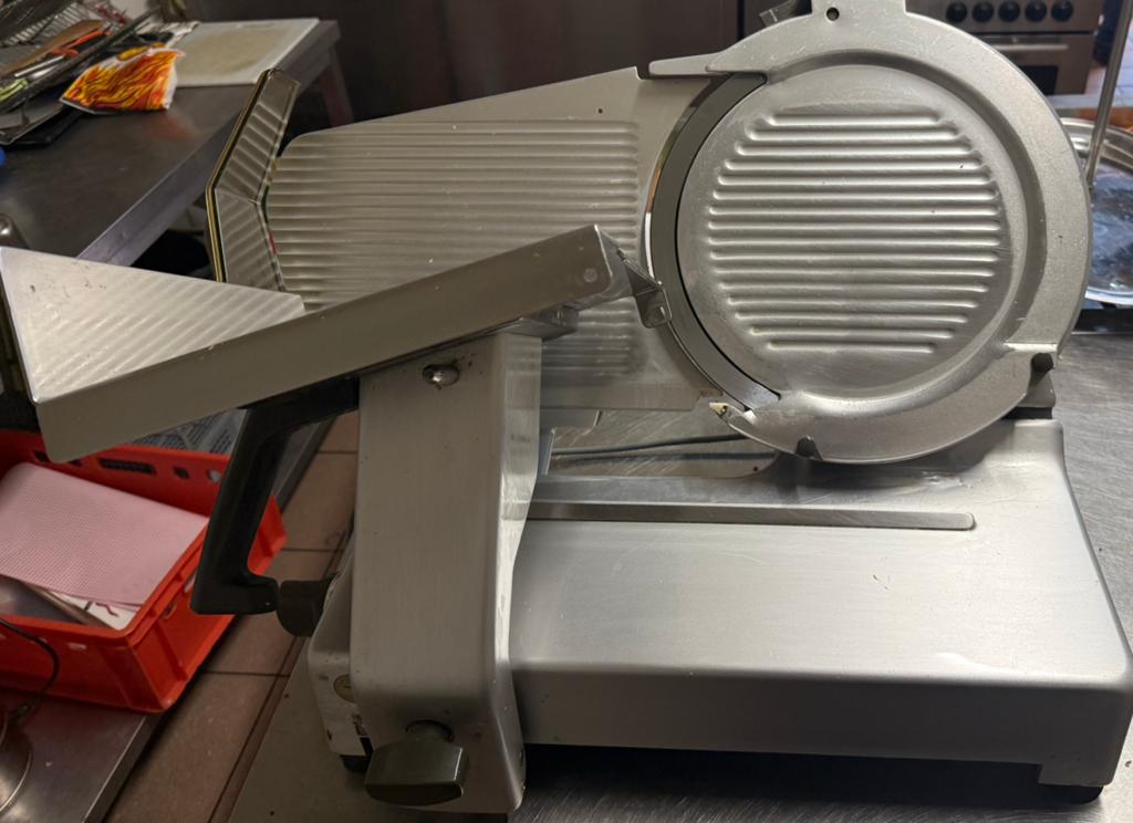 Vlees snijmachine bizerba, Ophalen