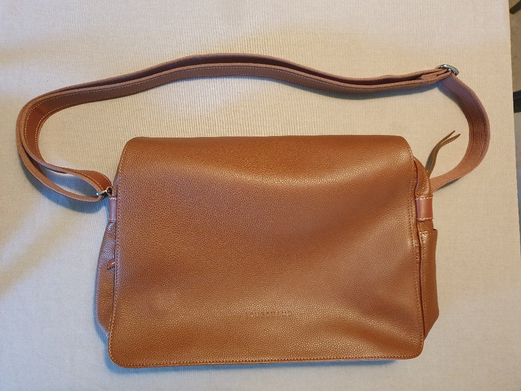 Longchamp tas met schouderriem, Bijoux, Sacs & Beauté, Neuf, Autres marques, Cuir, Brun