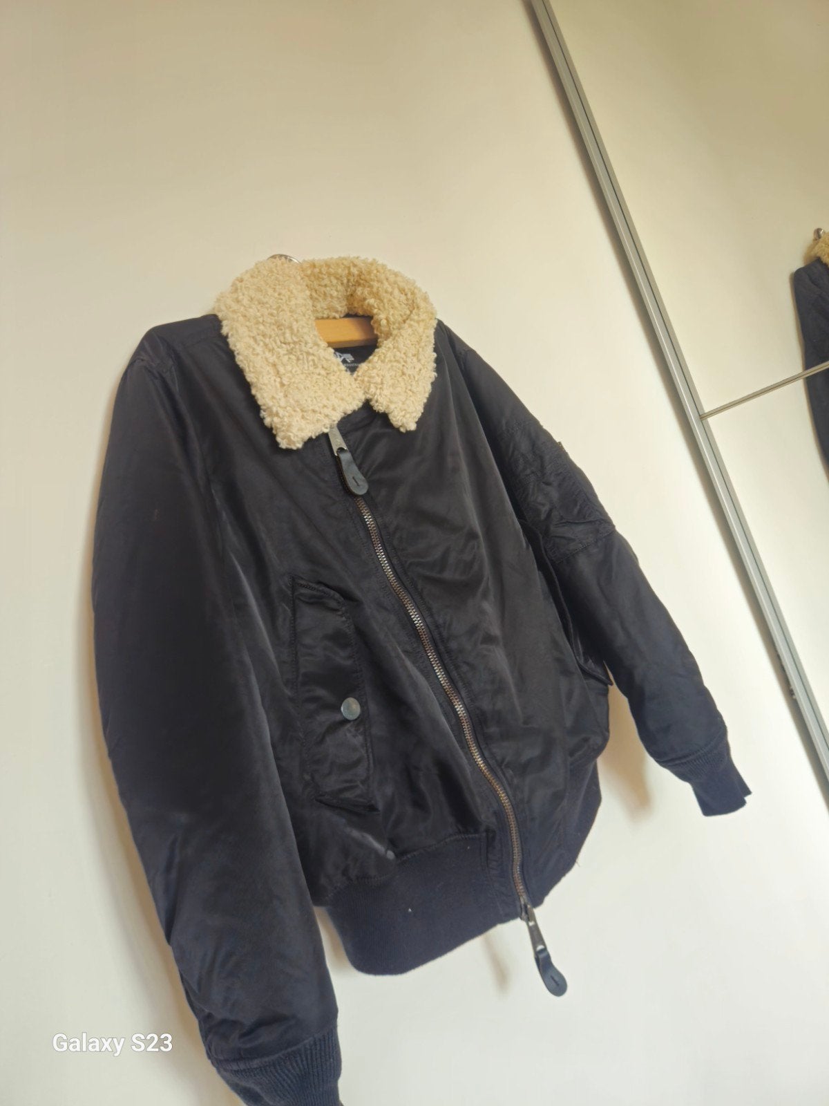 veste pour homme, Enlèvement