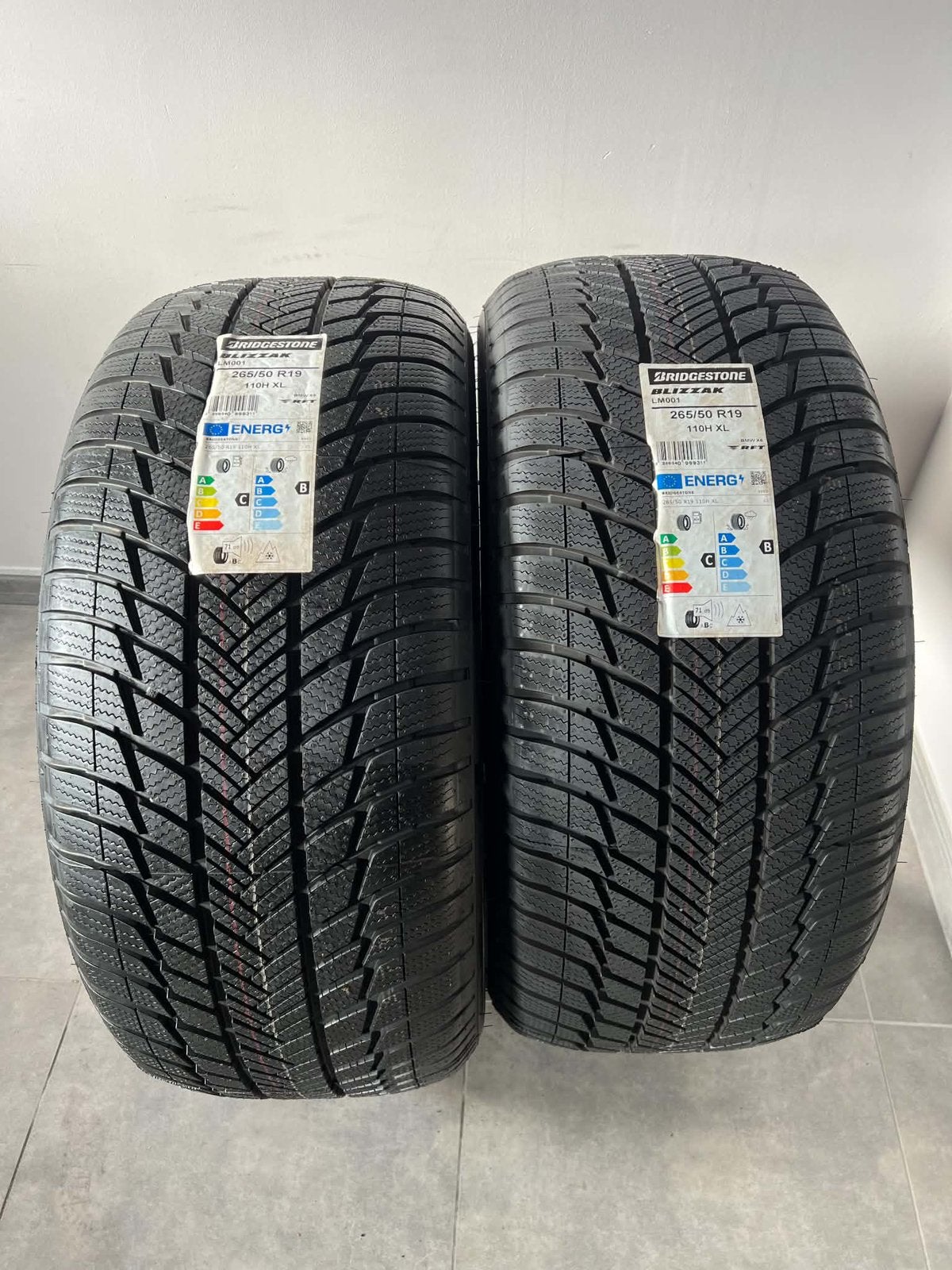 2 pneus d'hiver neufs Bridgestone | DOT 1626, Neuf, Pneus hiver, Pneu(s), 265 mm