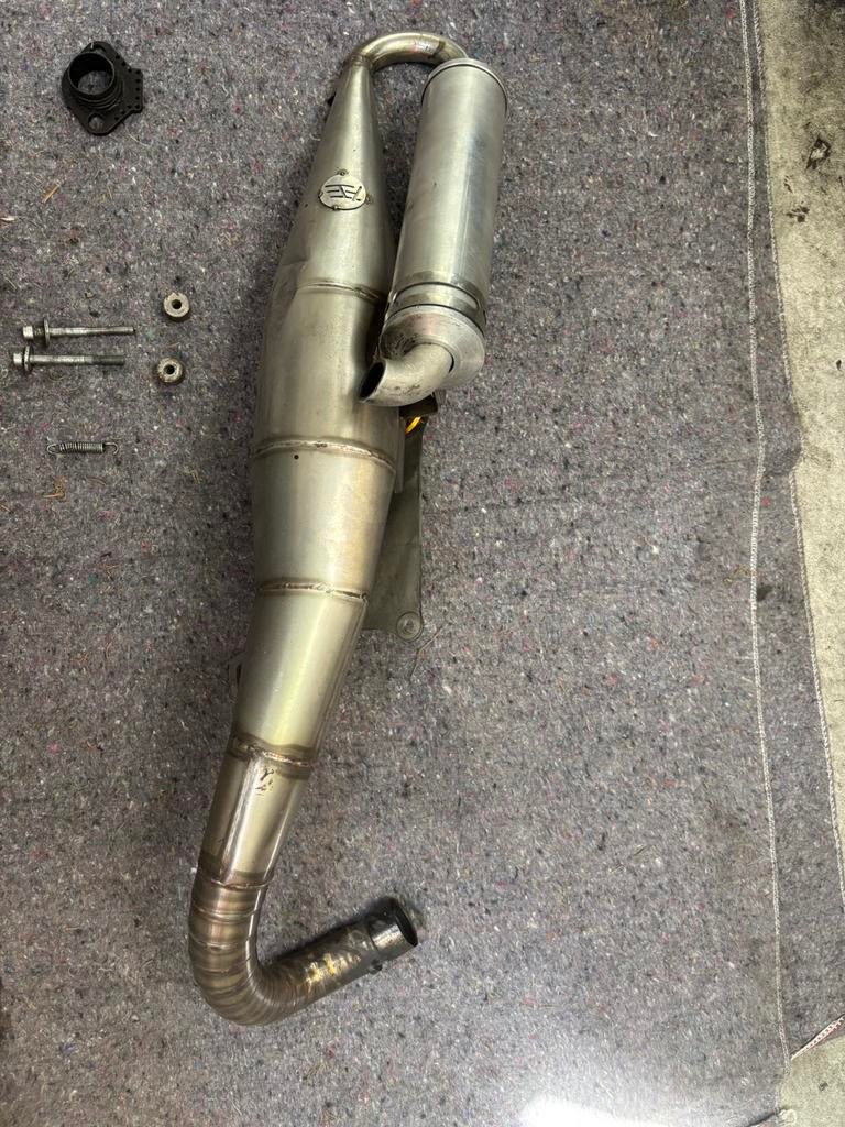 HT race uitlaat runner 125-180cc 2t, Ophalen, Zo goed als nieuw