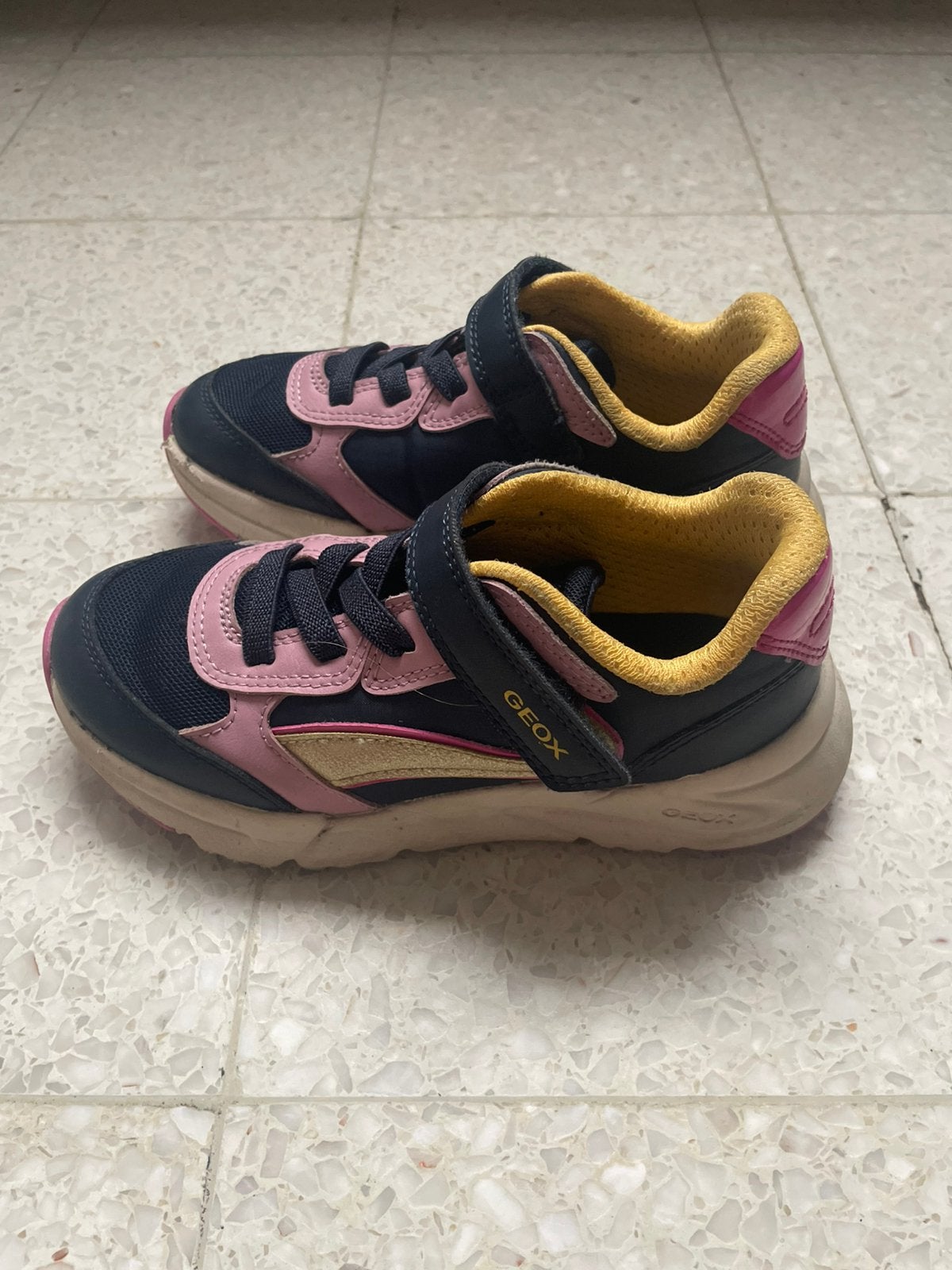 Meisjes schoenen, Enfants & Bébés, Vêtements enfant | Chaussures & Chaussettes, Enlèvement, Comme neuf, Chaussures