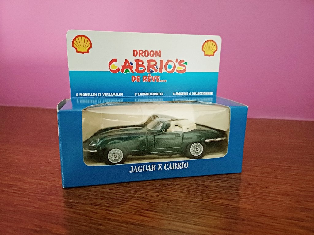 Jaguar E cabriolet en boîte collection Maisto Shell - NEUF, Enlèvement ou Envoi, Neuf, Maisto