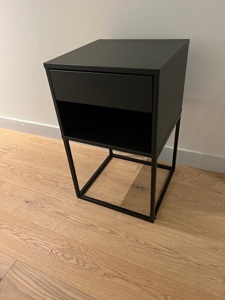 nachtkastjes, Huis en Inrichting, Slaapkamer | Nachtkastjes, Ophalen, Overige materialen, Minder dan 45 cm, Zo goed als nieuw