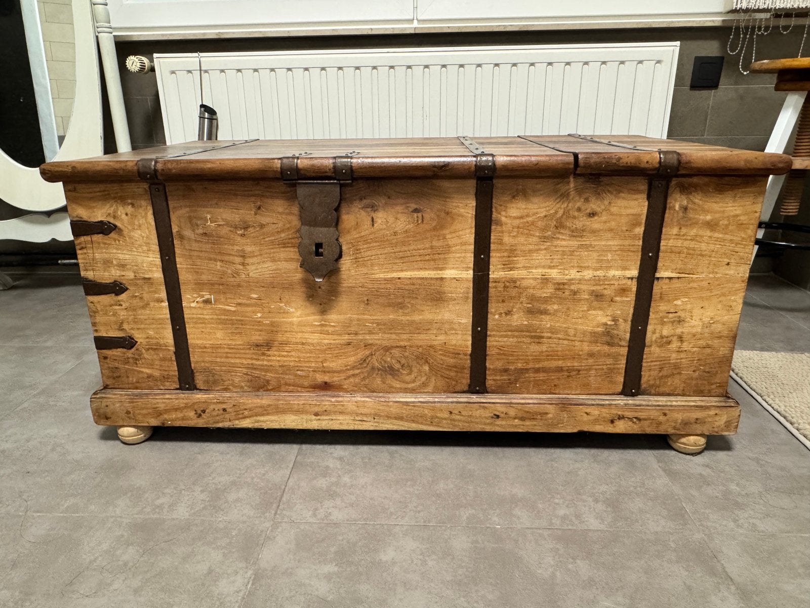 Coffre pour vins en bois, Maison & Meubles, 100 à 150 cm, Enlèvement, Utilisé, 50 à 75 cm