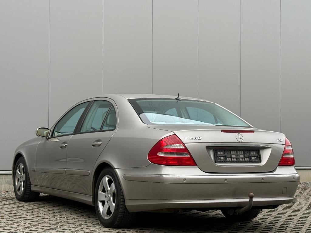 Mercedes-Benz E280 CDI Avantgarde Automaat Xenon Cruise Navi, Autos, Mercedes-Benz, Achat, Beige, Entreprise, 5 portes