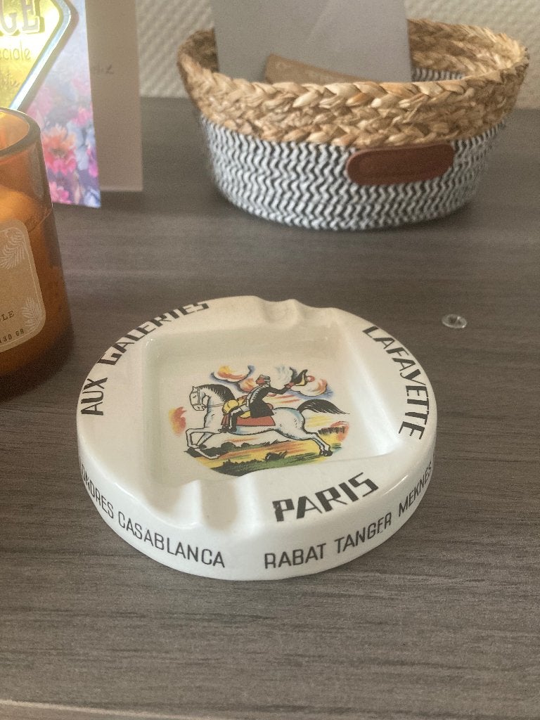 Vintage asbak/asbak bij Galeries Lafayette, Verzamelen, Ophalen, Gebruikt, Porselein, Overige typen