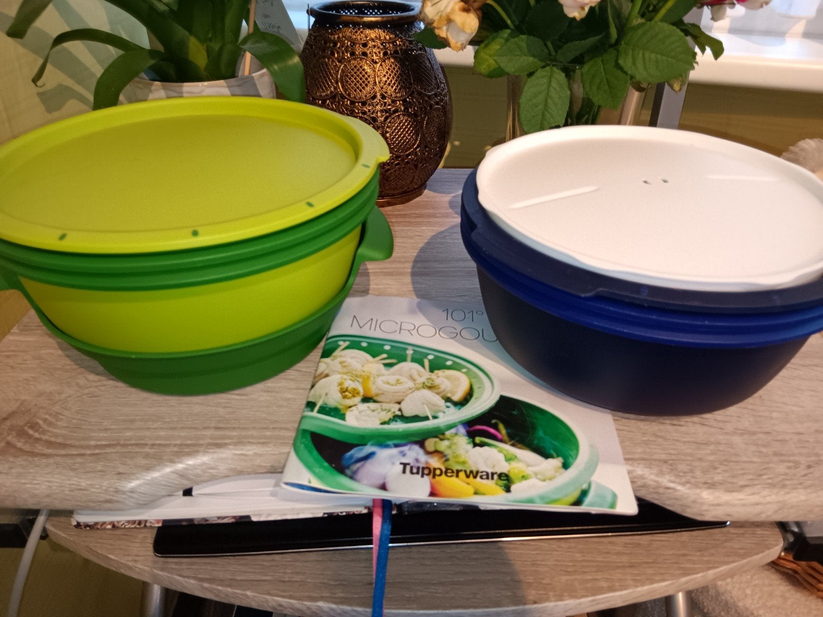 2 Tupperware micro gourmet potten met kookboekje, Ophalen of Verzenden, Gebruikt, Groen, Overige typen