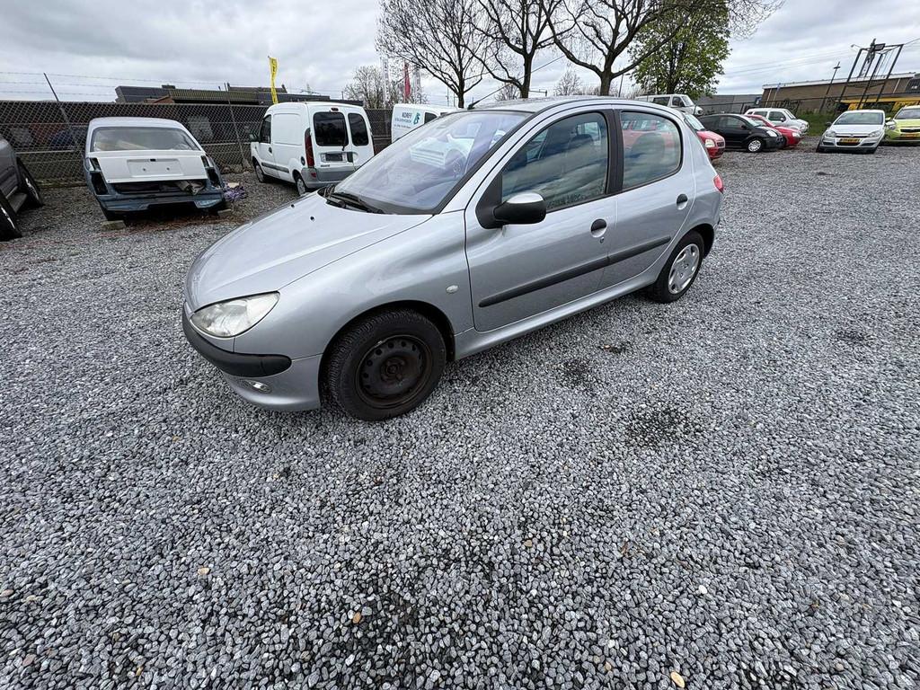 Peugeot - 206 - 1.4 Gentry - Car - 2000, Auto's, Peugeot, Bedrijf, Benzine, Euro 2, Stadsauto, Gebruikt