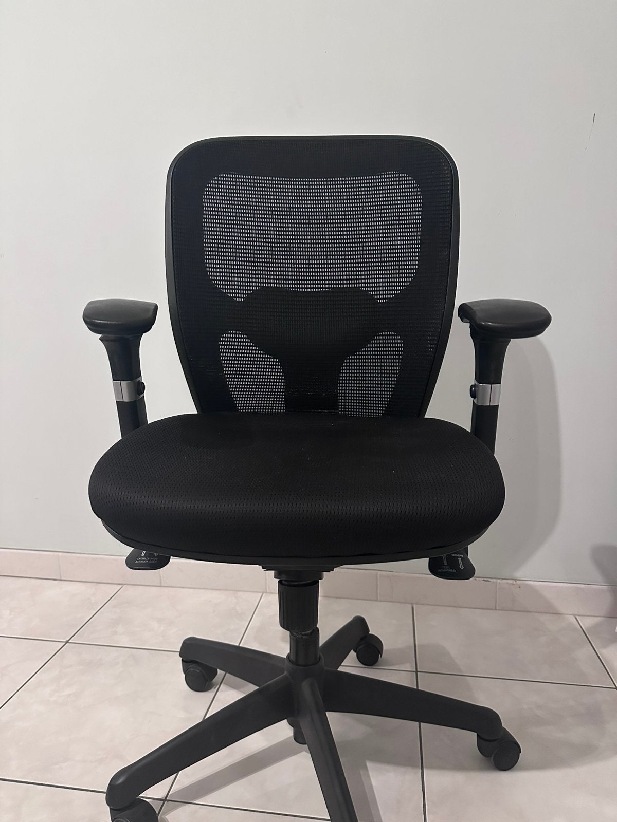 Chaise de bureau ergonomique noire, Enlèvement, Ergonomique, Comme neuf, Chaise de bureau
