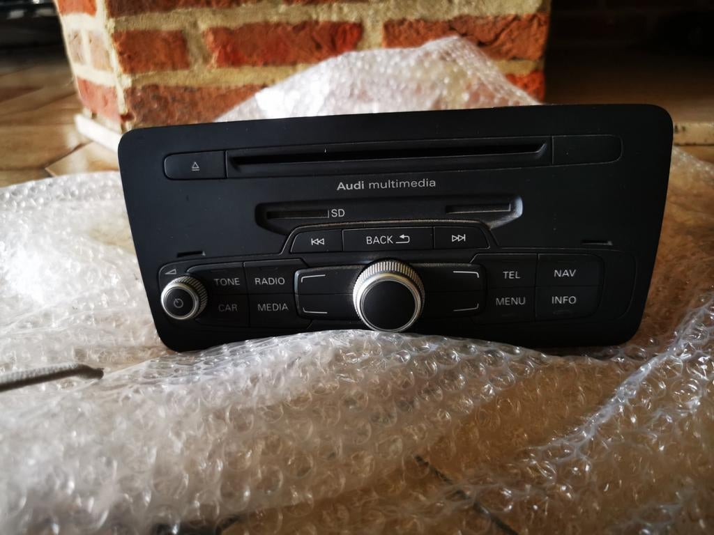 AUDI A1 8x 2010 -2016 radio navigatie module 8X0035183F, Ophalen of Verzenden, Zo goed als nieuw