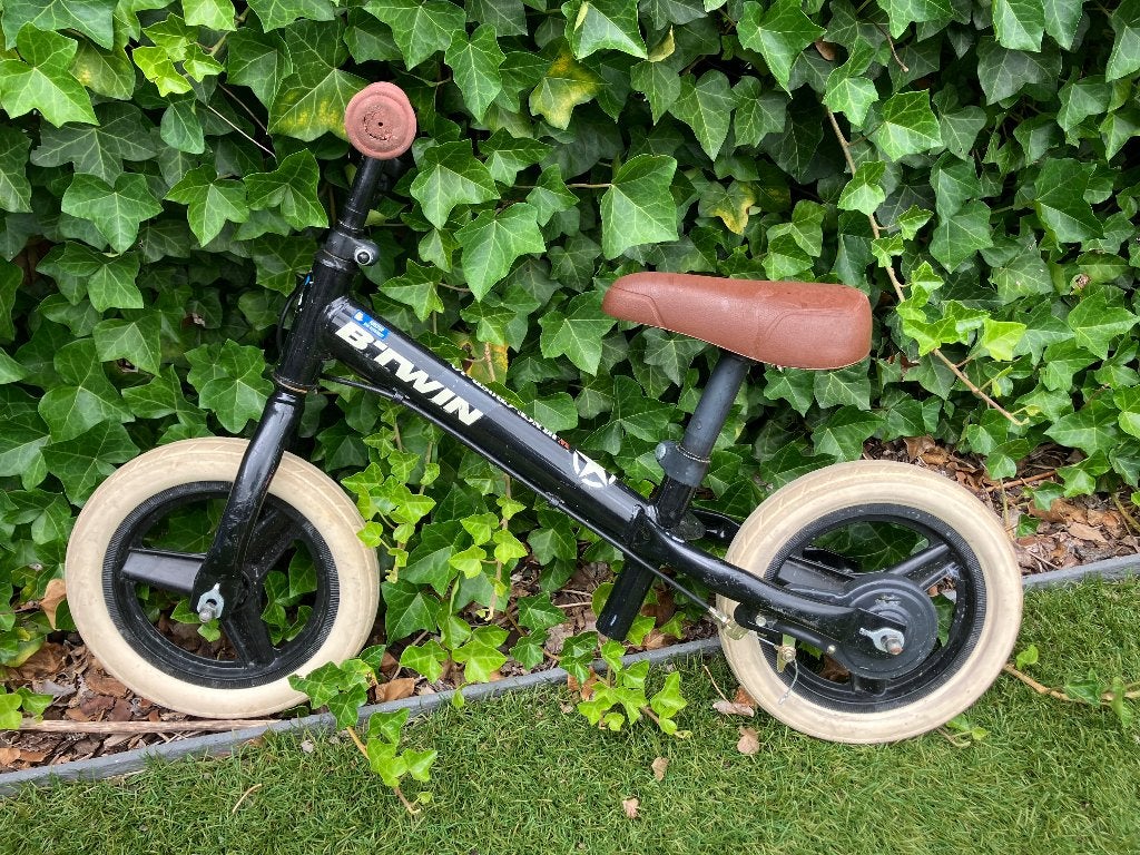 B’TWIN loopfiets – goede staat, Kinderen en Baby's, Speelgoed | Buiten | Voertuigen en Loopfietsen, Gebruikt, Loopfiets, Ophalen