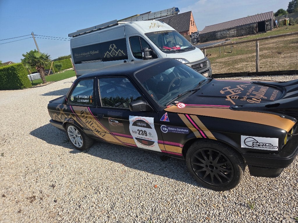 Rally auto bmw e30, Auto's, BMW, Zwart, 4 cilinders, Zwart, 5 deurs