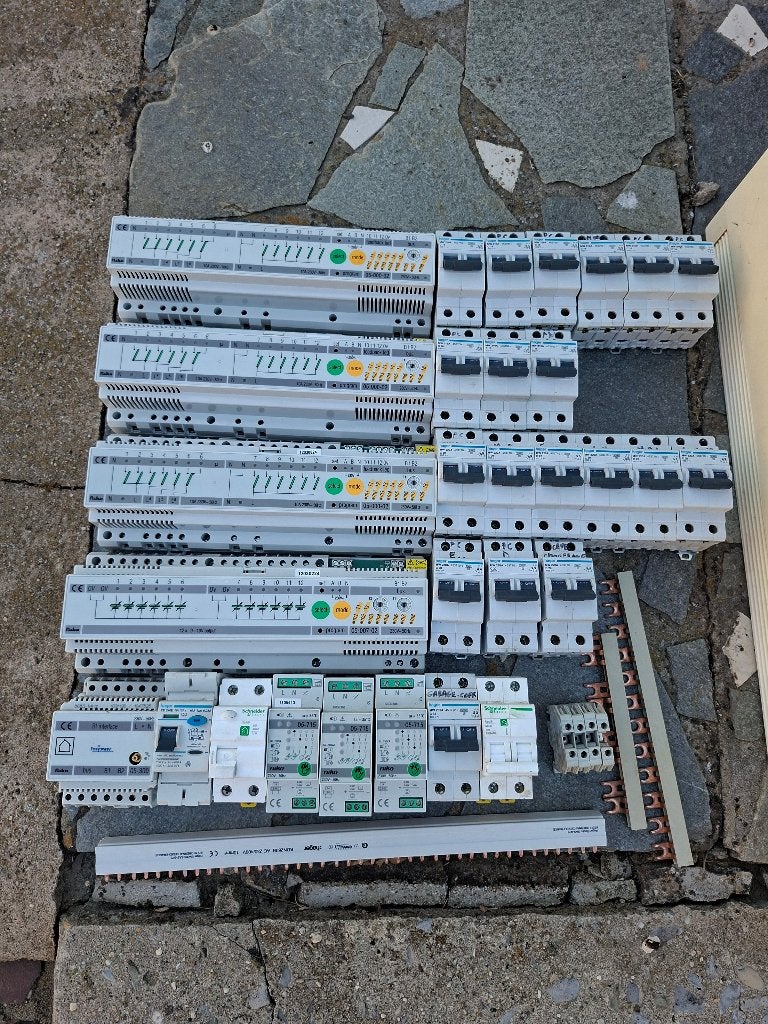 Zekeringen,module,zekeringenkast, Enlèvement, Comme neuf, Hager, Interrupteur différentiel