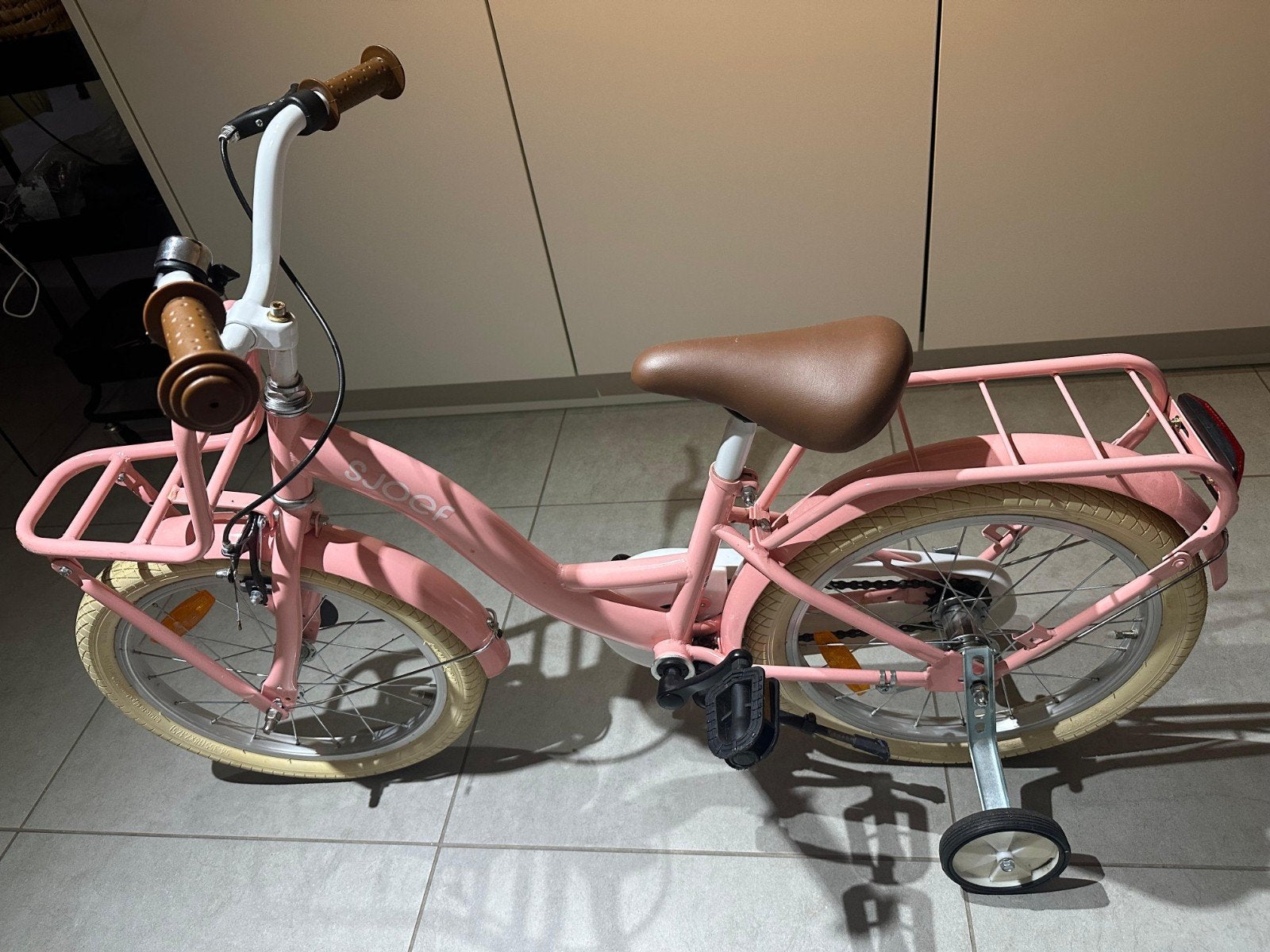 SJOEF Classic meisjesfiets 18 inch roze – zeer weinig gebr, Ophalen, Zo goed als nieuw, 18 inch, Sjoef