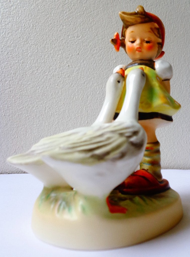 Hummel nr.: 47/0 – Goose Girl – 13 cm. -als nieuw- TMK-7, Verzamelen, Complete verzamelingen en Collecties, Verzenden