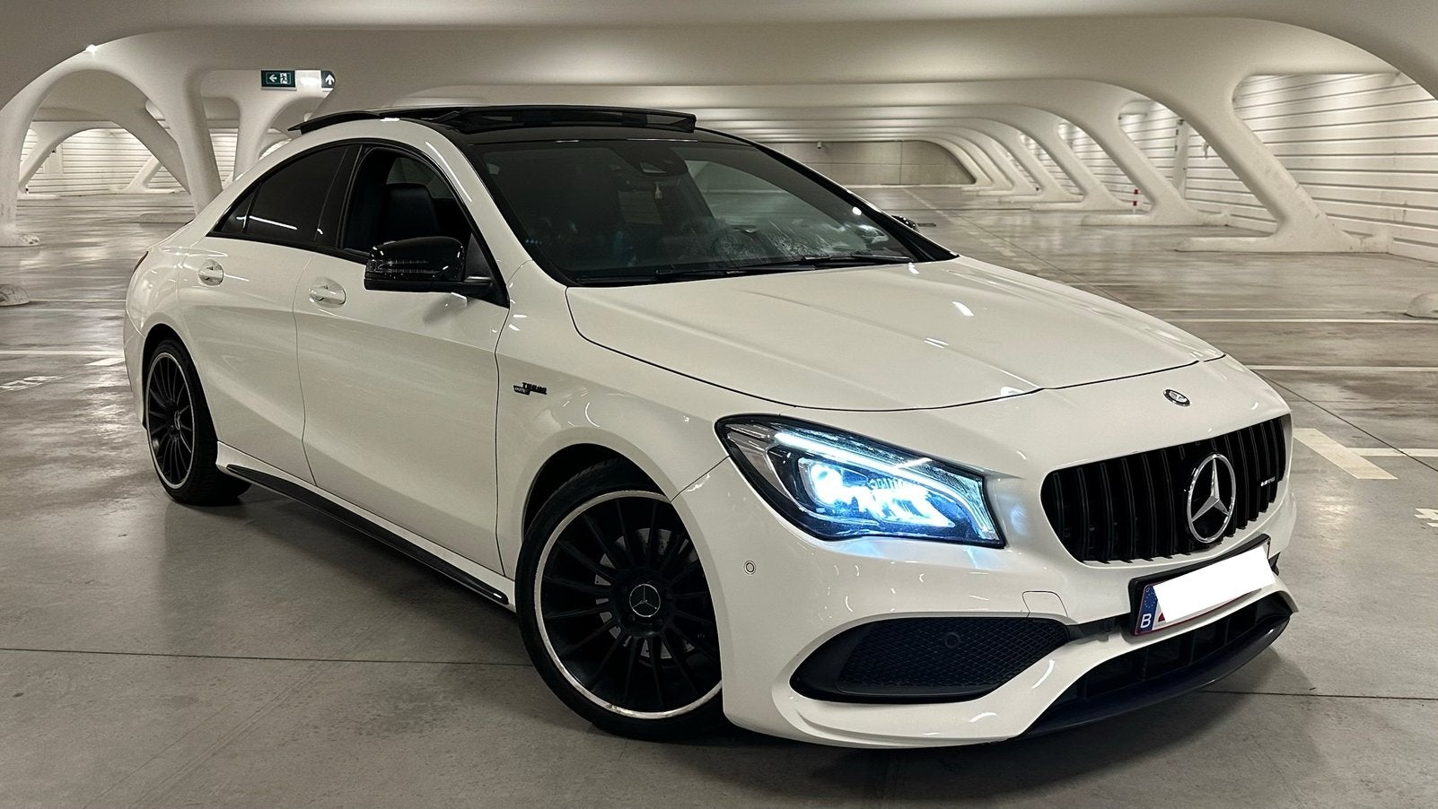 MERCEDES CLA180, Autos, 90 kW, Achat, Carnet d'entretien, Noir