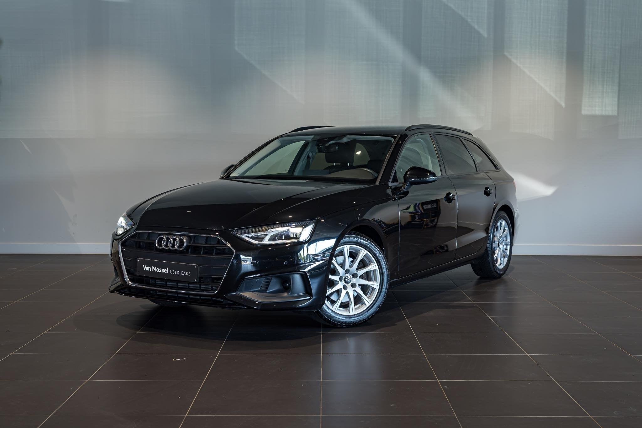 Audi A4 Avant 35 TFSi 110kW S tronic LED - KEYLESS GO - ALU, Auto's, Stof, Gebruikt, 4 cilinders, 164 g/km