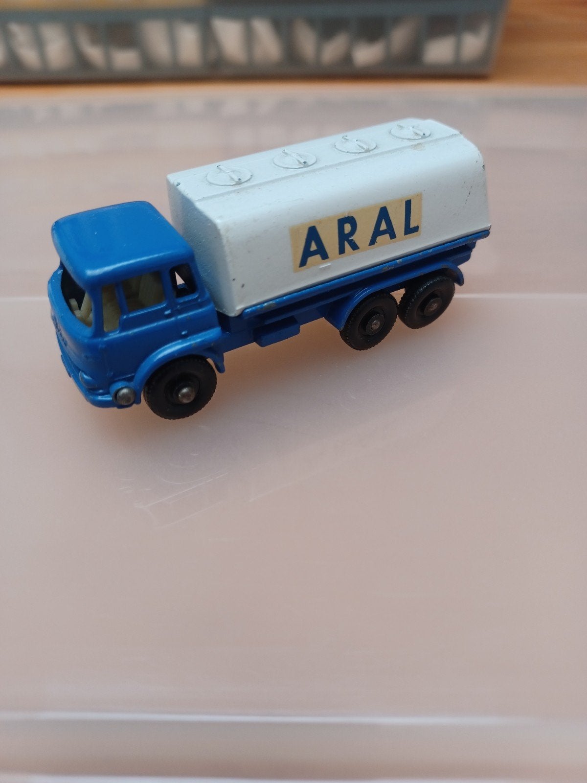 Lesney ARAL tanker n25, Hobby & Loisirs créatifs, Voitures miniatures | 1:87, Enlèvement ou Envoi, Lesney