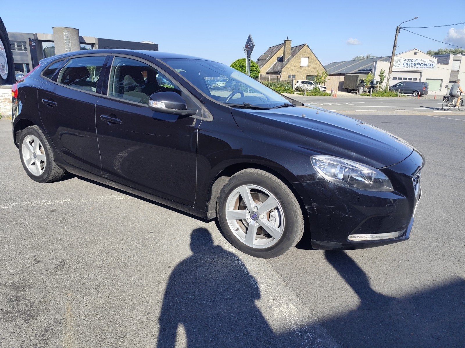 Belle Volvo V40 D2 2.0 euro 6b approuvée en excellent état, Autos, Volvo, Achat, Diesel, Particulier, Capteur de lumière