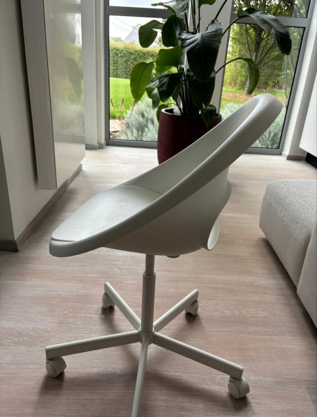 Hele mooie en comfortabele witte bureau stoel, Huis en Inrichting, Ophalen, Wit, Zo goed als nieuw, Bureaustoel