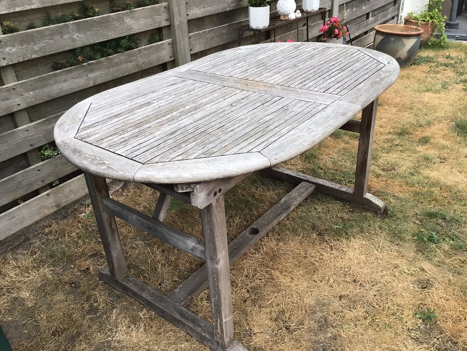 Mooie teak tafel, Ophalen, Gebruikt, Ovaal, Hout