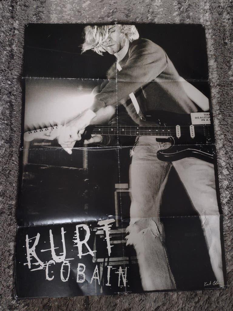POSTER: KURT COBAIN (NIRVANA) 85 x 61 cm, Ophalen of Verzenden, Gebruikt, Rechthoekig Staand, Muziek