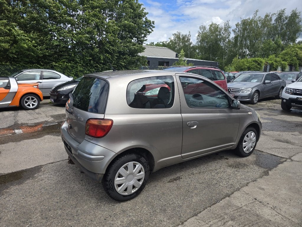 Toyota yaris 1000cc essence 2005 204000km ve clim GARANTIE, Auto's, Voorwielaandrijving, Stof, Zwart, 48 kW