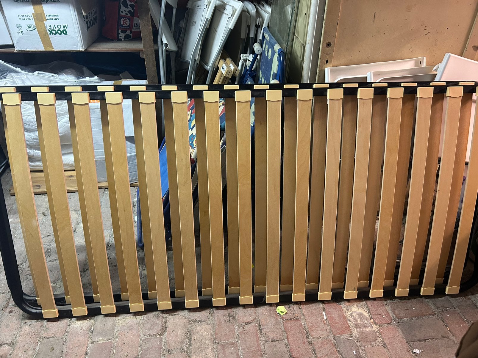bedden te koop ( per bed 20 eur) met poten en schroeven, Ophalen, Zo goed als nieuw, Eenpersoons, Bedbodem