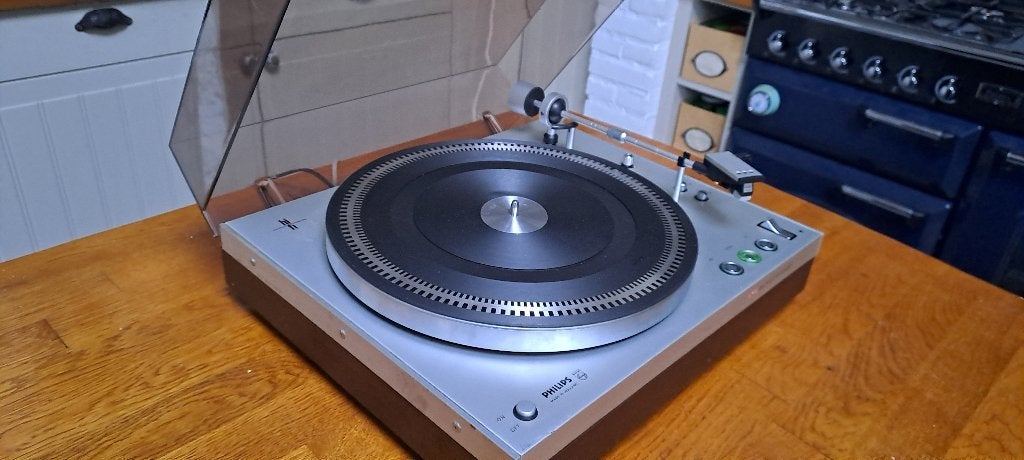 Philips GA212 platenspeler in vrijwel nieuwstaat, TV, Hi-fi & Vidéo, Tourne-disques, Comme neuf, Tourne-disque, Philips, Réglage pitch