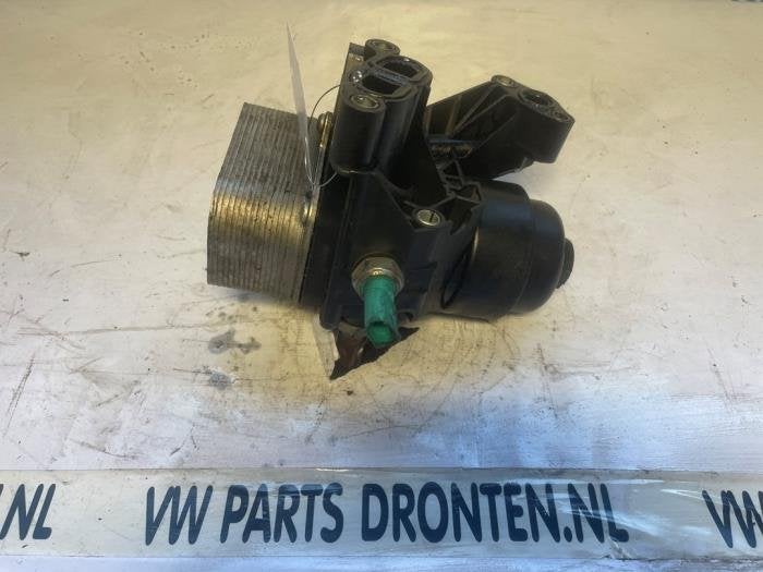 Boîtier filtre à huile d'un Volkswagen Caddy, Volkswagen, -, 3 mois de garantie, Utilisé