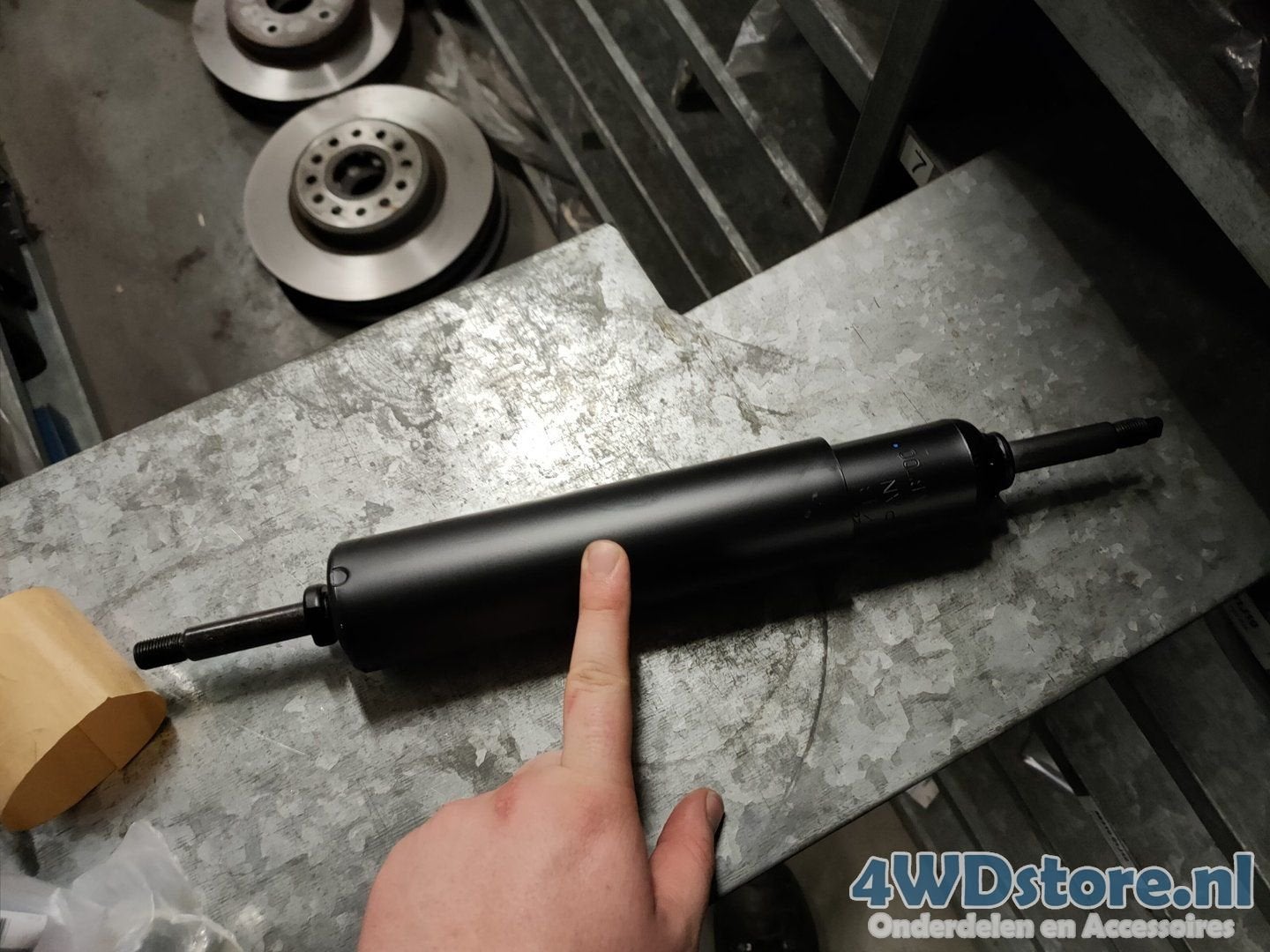 Nissan Patrol Y61 Schokdemper vooras E6110VB725, Neuf, -, -, Nissan