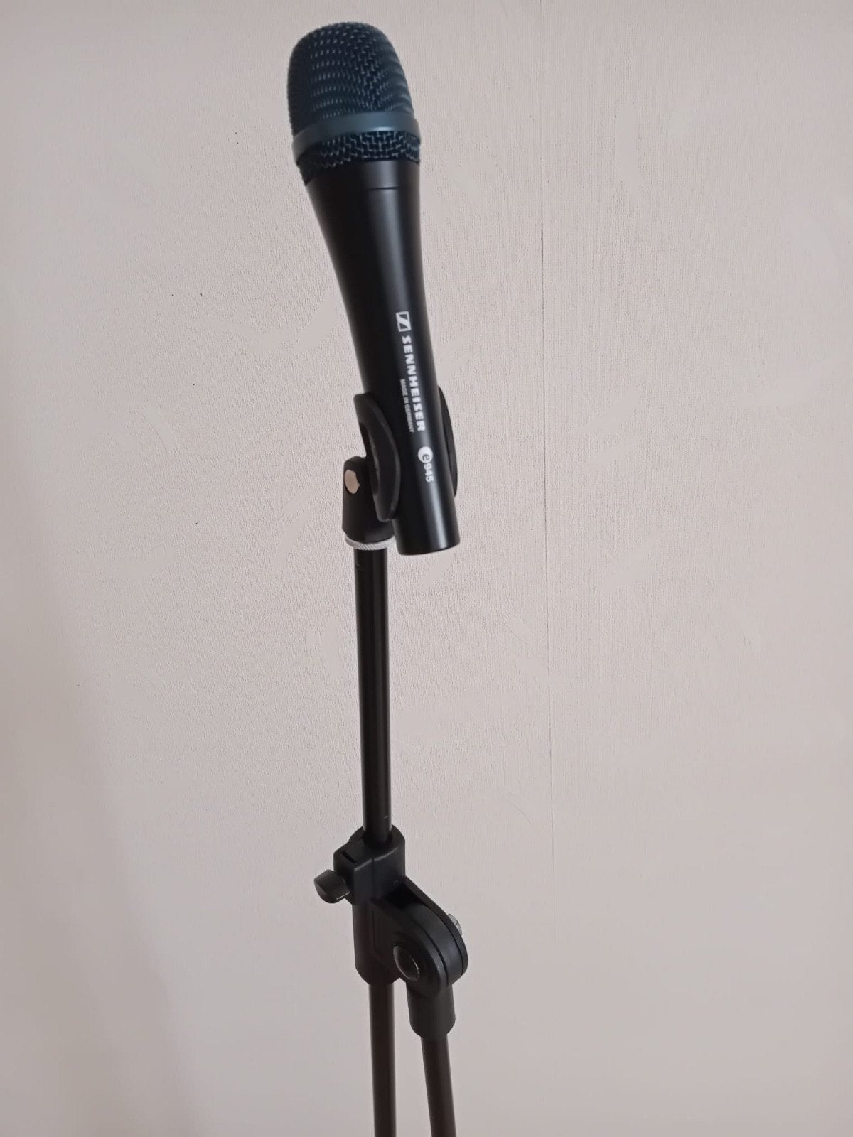 Micro SENNHEISER     E945 (niet gebruikt!) Incl. Statief, Enlèvement