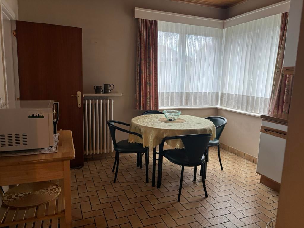 Gemeubeld app te huur in dilbeek, 100 m², 2 pièces, Maison de coin, Province du Brabant flamand