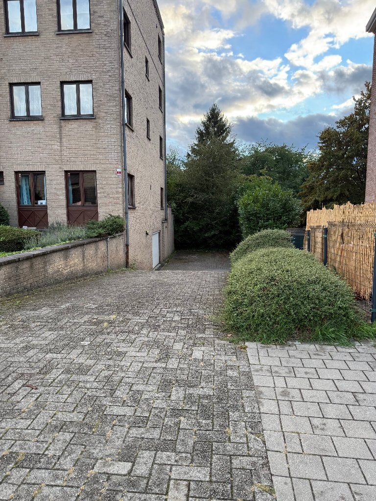 Te huur: parkeerplaats, Immo, Brussel