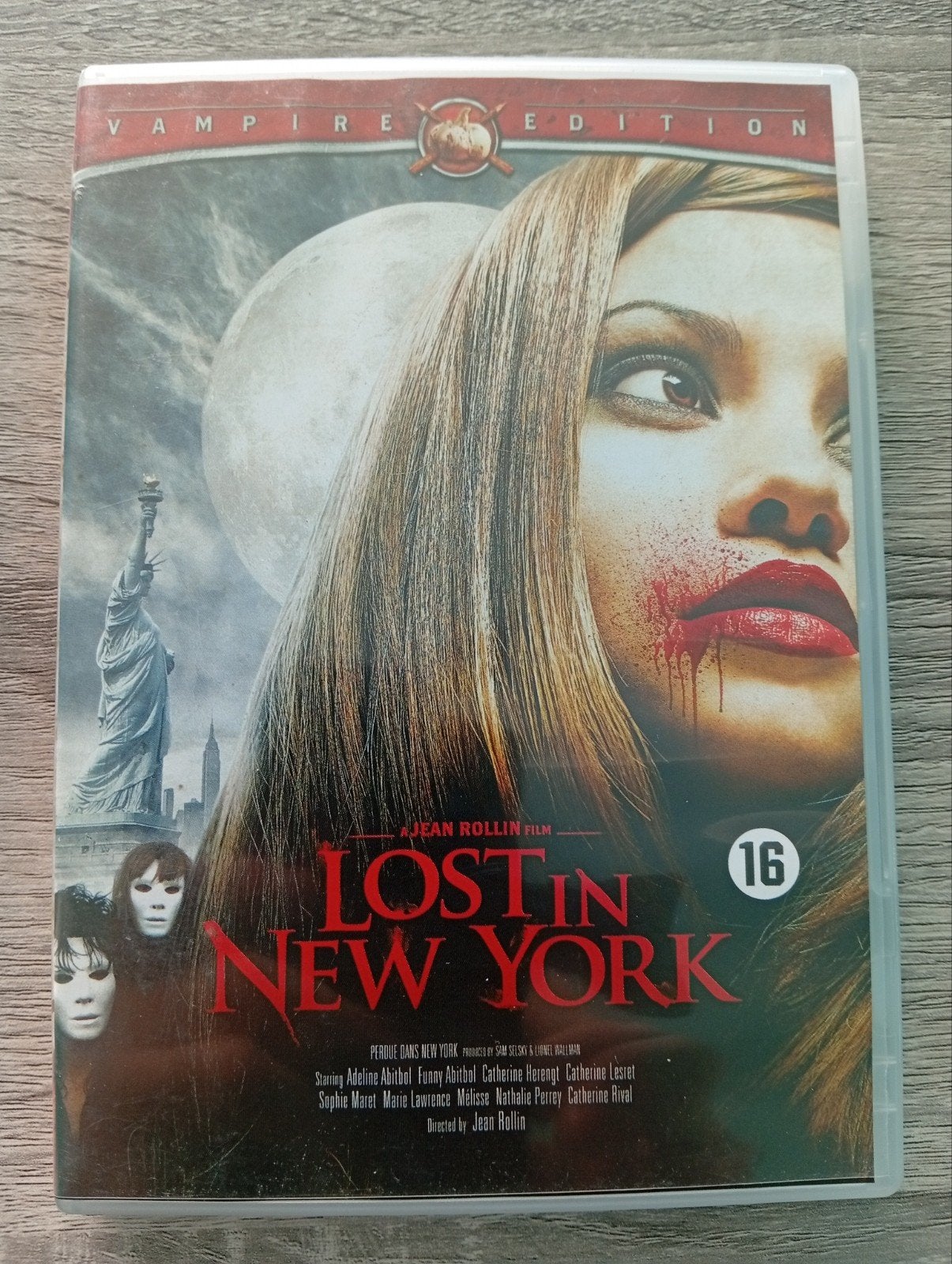 lost in New York horror dvd Adeline abitbal, Vampiers of Zombies, Vanaf 16 jaar, Nederlands, Bonusmateriaal