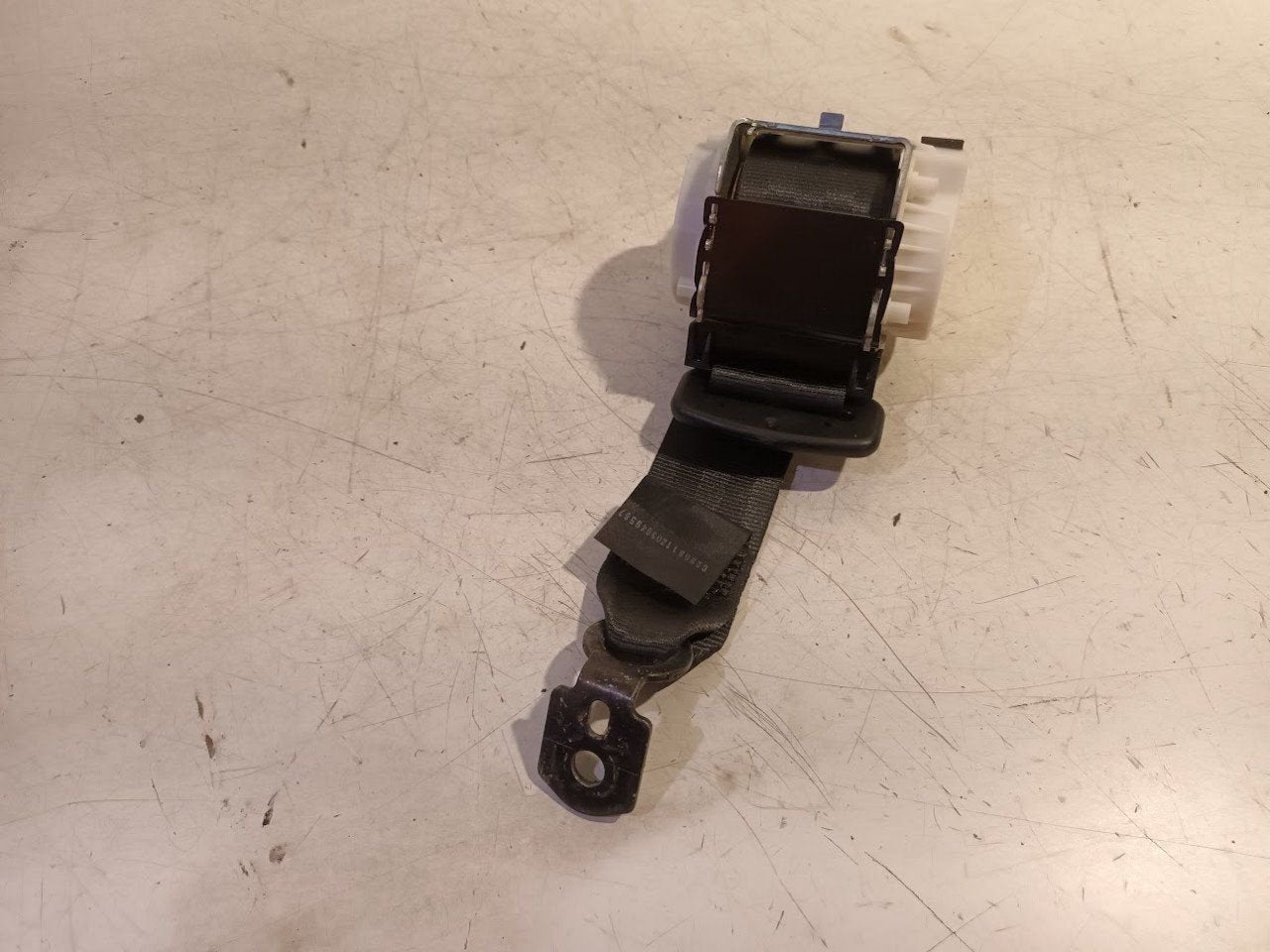 Veiligheidsgordel rechts achter Ford Focus, Onderdelen@venauto.nl, Van der Ven Autorecycling B.V., Gebruikt, Ettenseweg 76, 4706 PB Roosendaal, The Netherlands