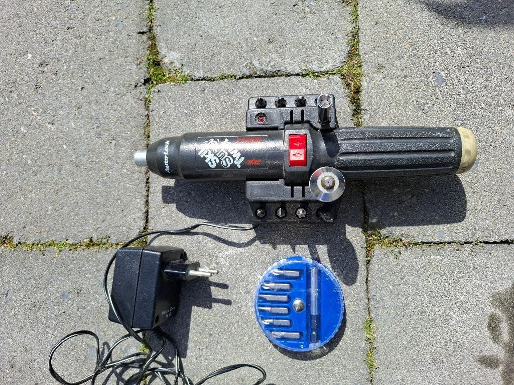 Skil draadloze oplaadbare schroevendraaier, Ophalen, Gebruikt