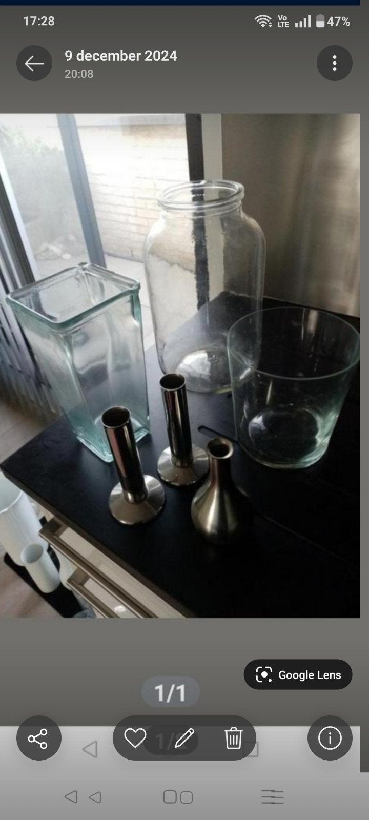 3 vases en verre réunis pour, Enlèvement
