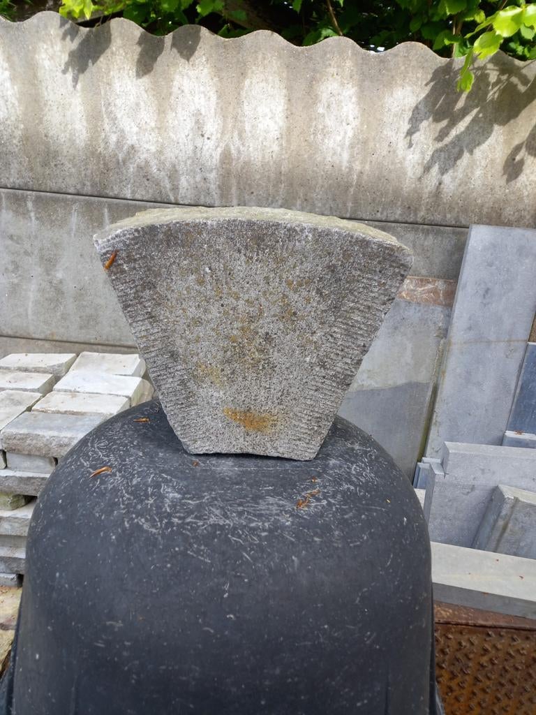 Pierre bleue clés, Enlèvement, Briques