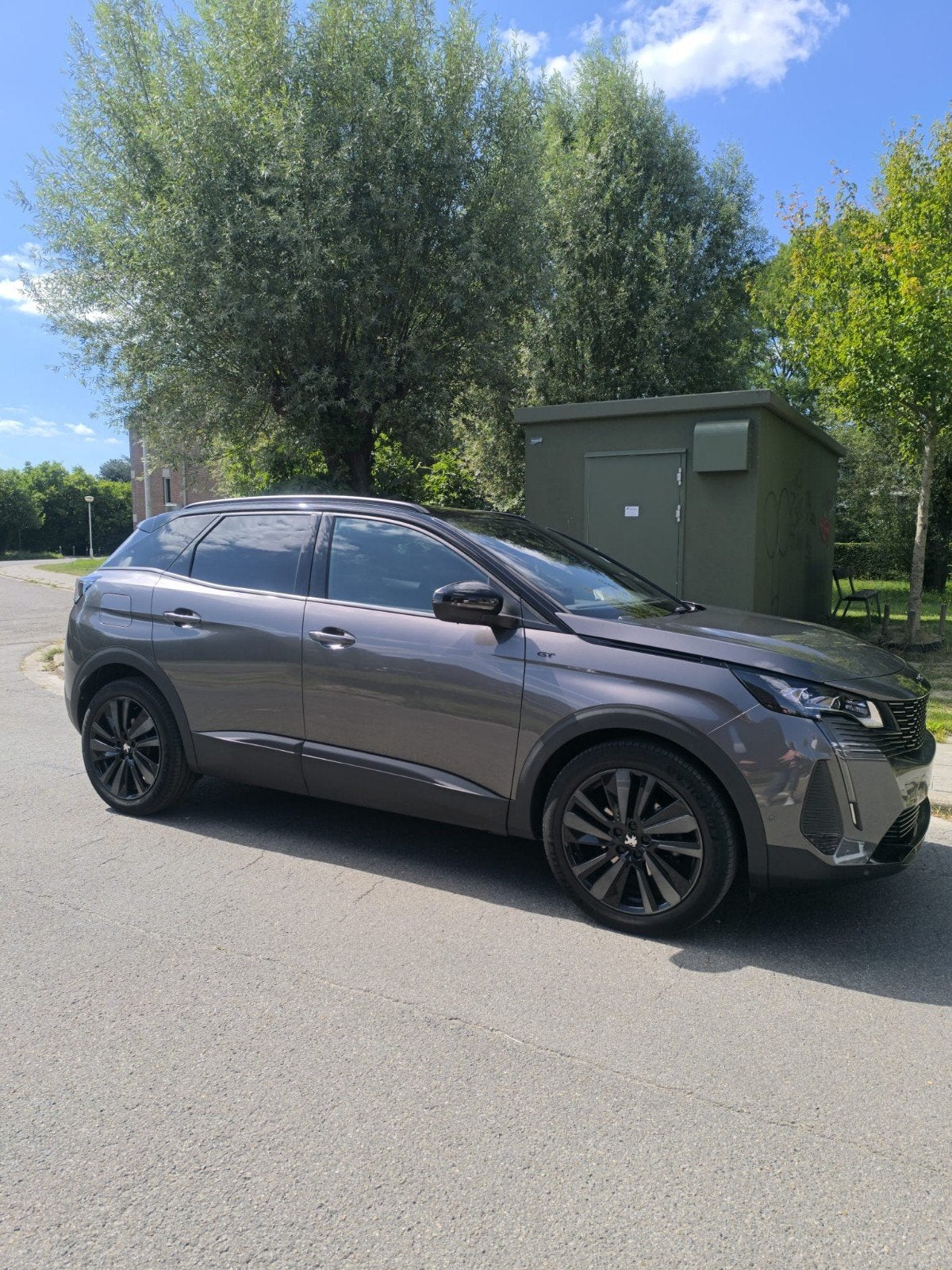 peugeot 3008 gt 12 benzine grijs zwart blackpack, Auto's, Verwarmde buitenspiegels, Leder, 5 deurs, 3 cilinders