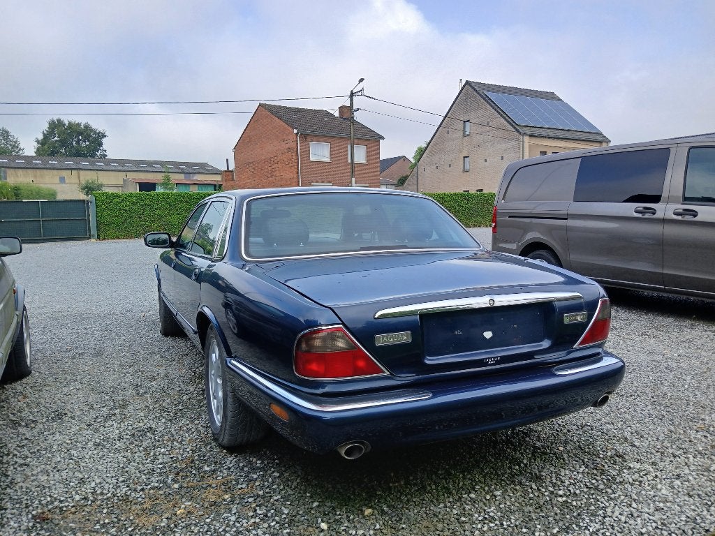 Jaguar xj, Auto's, Automaat, 4 deurs, Achterwielaandrijving, Blauw