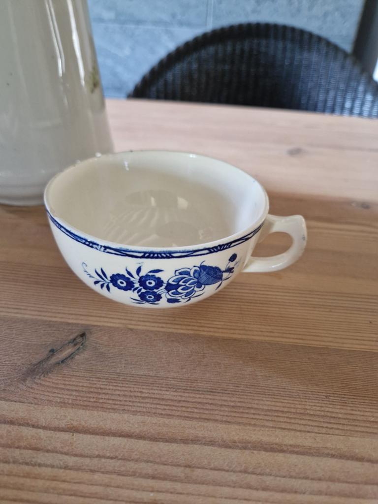 Grande tasse à café boch grand bouquet, Antiquités & Art