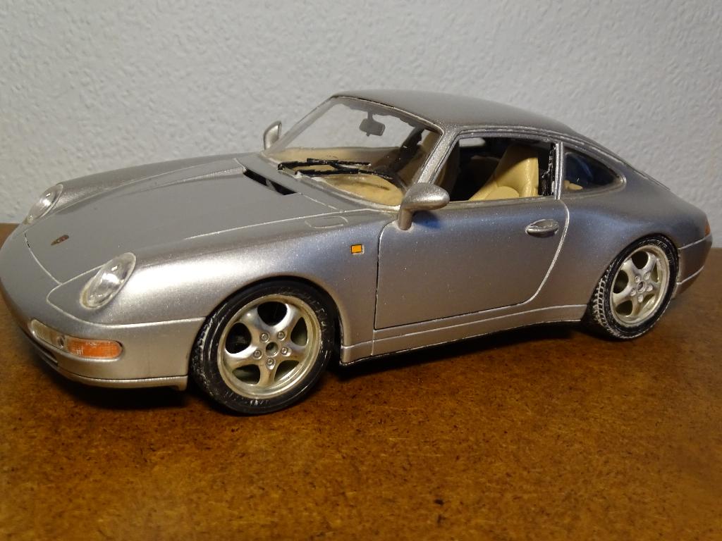 Porsche Carrera 911 (1993) 1:18 Bburago, Ophalen of Verzenden, Gebruikt, Auto, Burago
