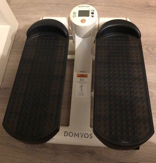 Domyos mini stepper, Sports & Fitness, Appareils de fitness, Enlèvement, Utilisé, Jambes, Appareil step